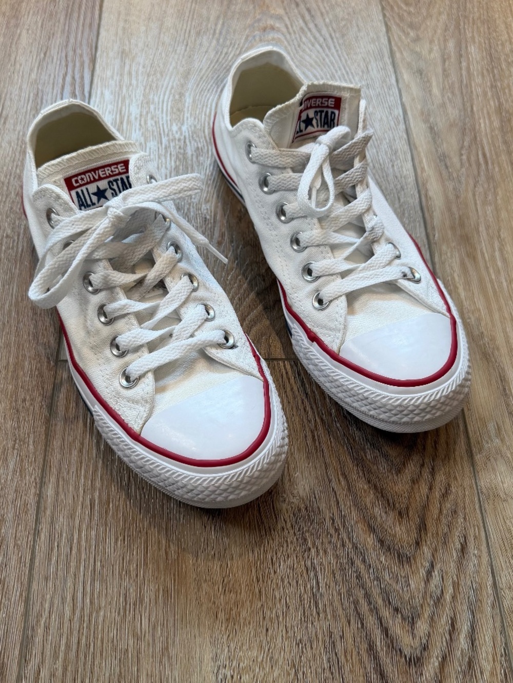 Converse Chuck Taylor All Star Classic White Low Top Sneakers, Women's Size 7